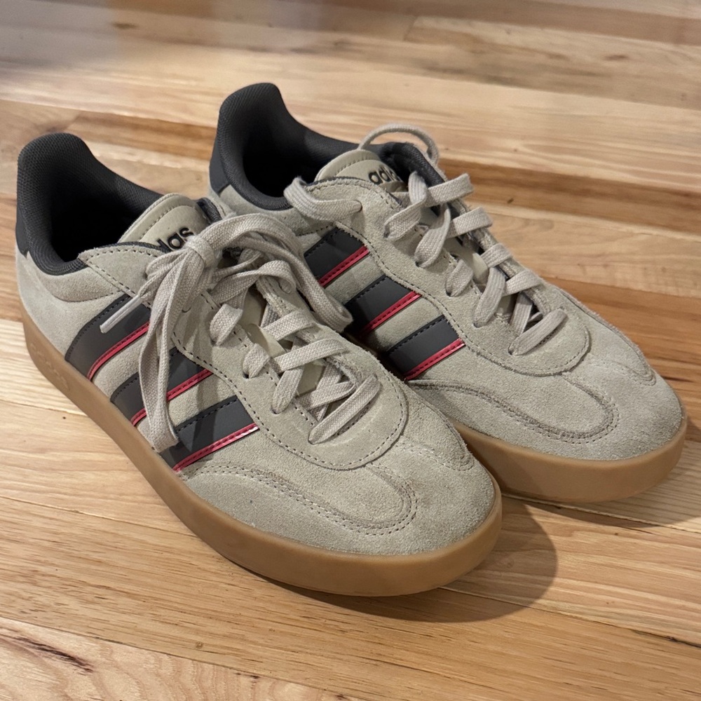 Adidas Barreda Men's Beige and Red Sneakers